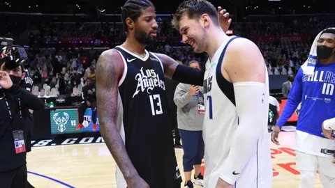 水晶宫对曼联29轮较量战成平手，詹姆斯错失进球良机，亨德森发挥神勇挡出射门